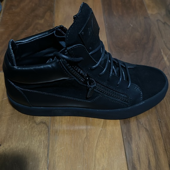 Giuseppe Zanotti High Top Sneakers - Picture 5 of 12
